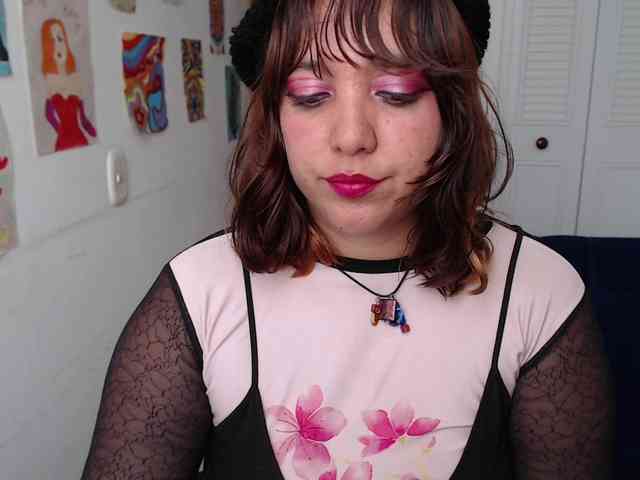 NanaBela webcam