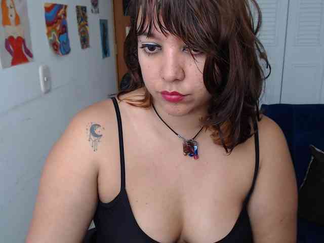 NanaBela webcam