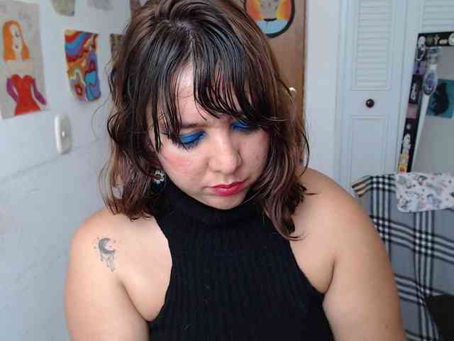NanaBela webcam