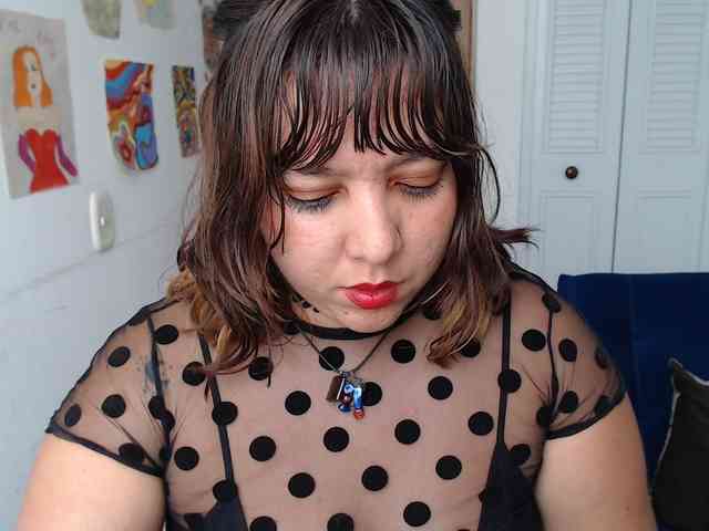 NanaBela webcam