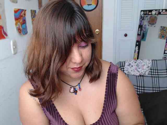 NanaBela webcam