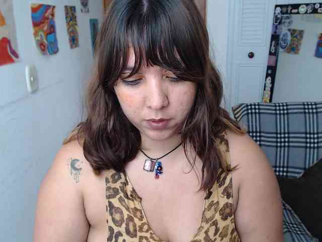NanaBela webcam