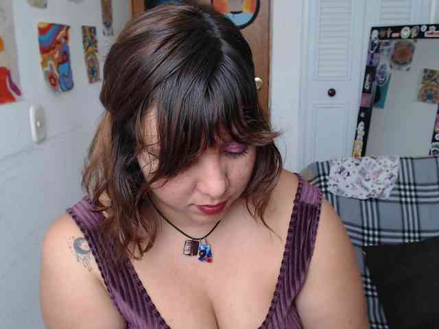 NanaBela webcam