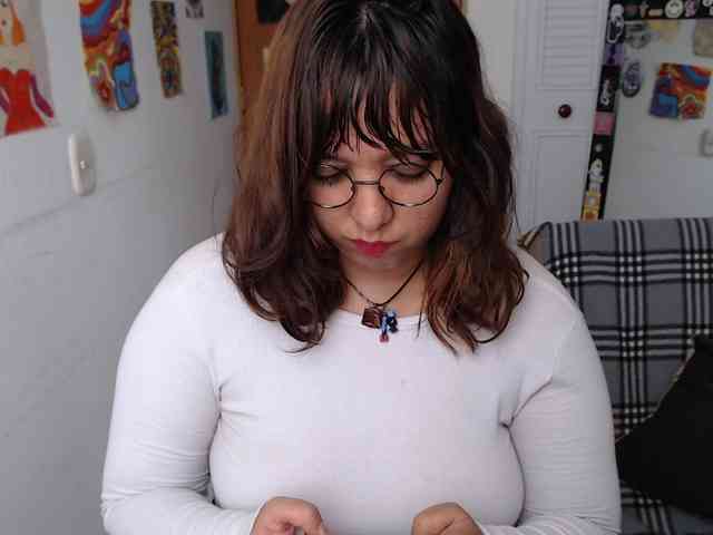 NanaBela webcam
