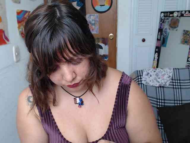 NanaBela webcam