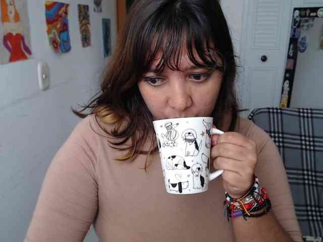 NanaBela webcam