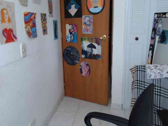 NanaBela webcam