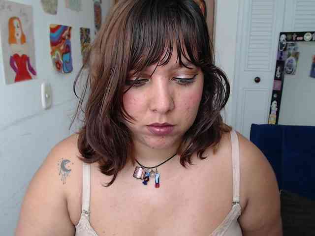NanaBela webcam