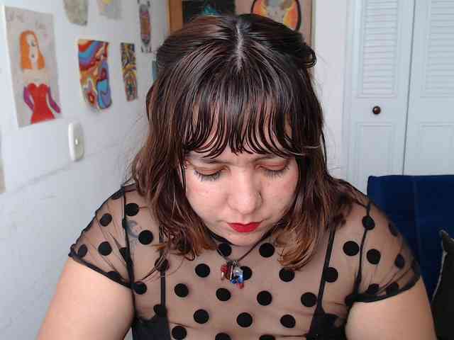NanaBela webcam