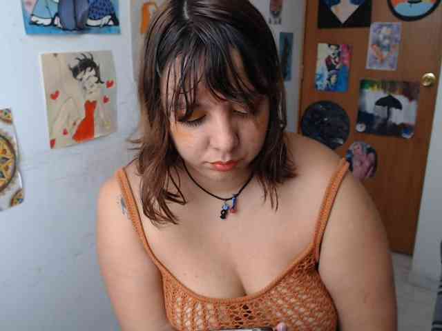 NanaBela webcam