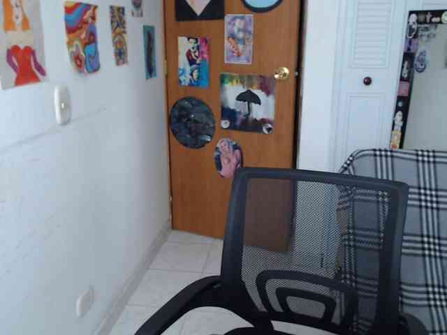 NanaBela webcam