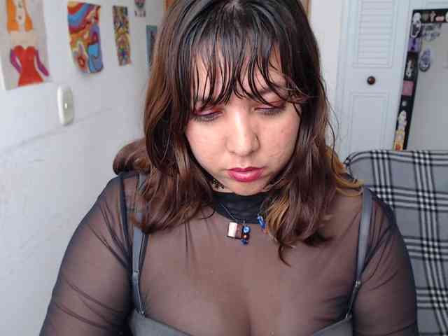 NanaBela webcam
