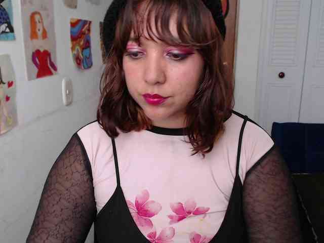NanaBela webcam
