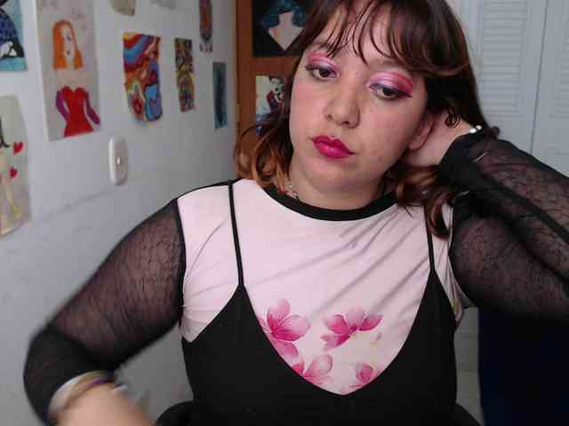 NanaBela webcam