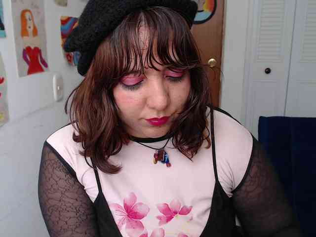 NanaBela webcam
