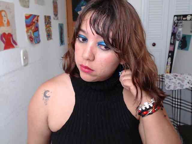 NanaBela webcam