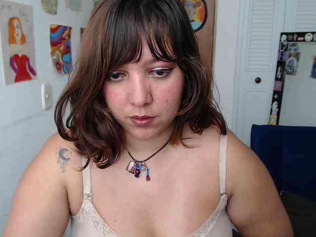 NanaBela webcam