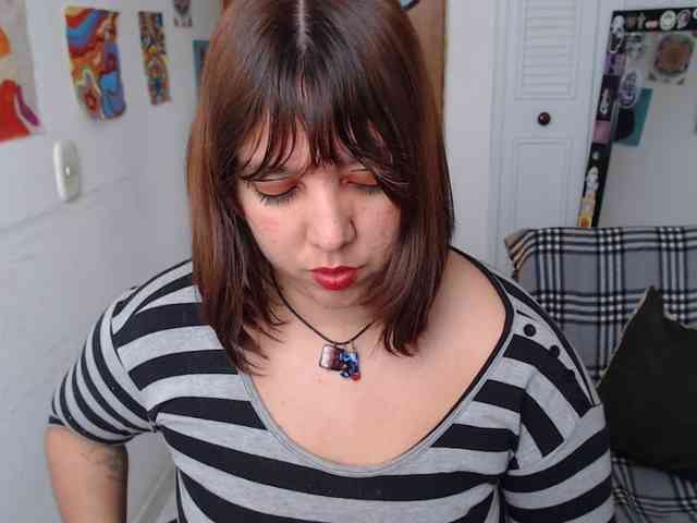 NanaBela webcam