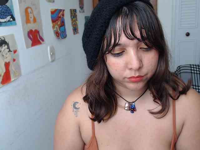 NanaBela webcam
