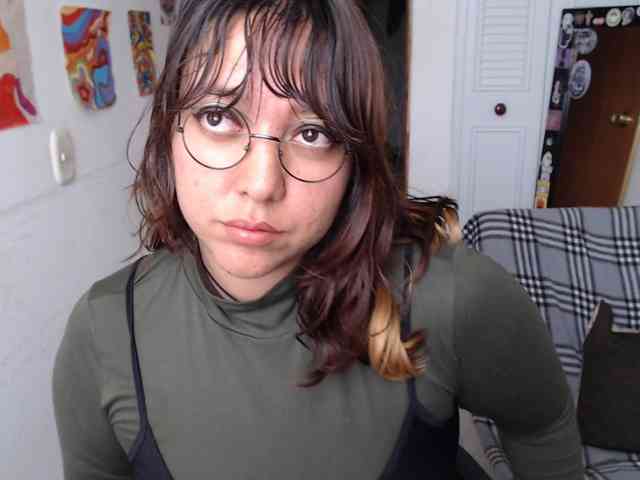 NanaBela webcam