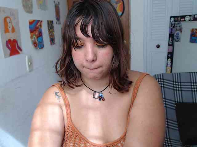 NanaBela webcam