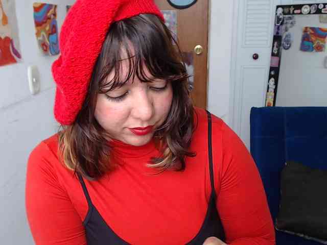 NanaBela webcam