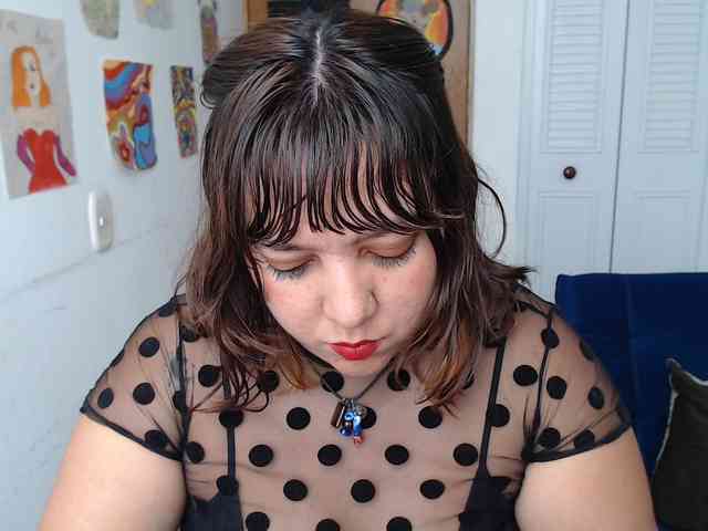 NanaBela webcam