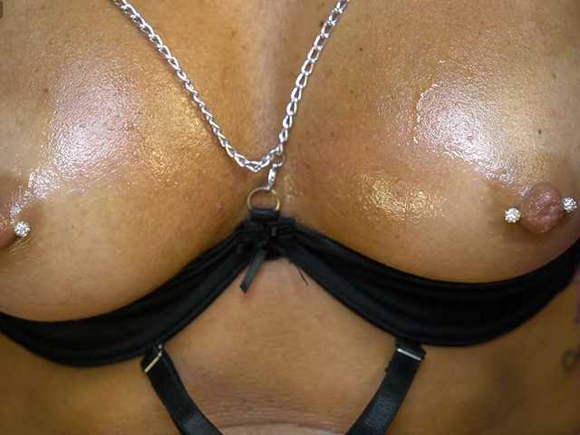 anneswhite live cam on BongaCams