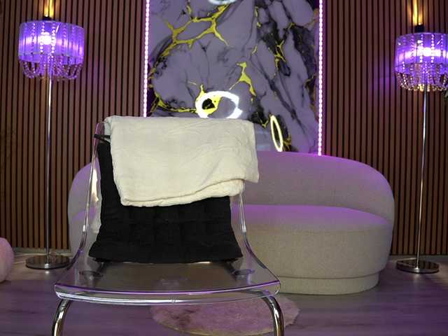 AnnesWhite live cam preview