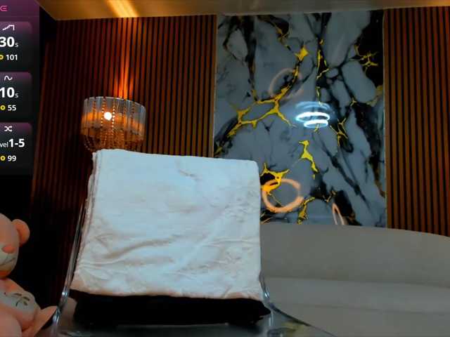 anneswhite, en directo ahora en BongaCams