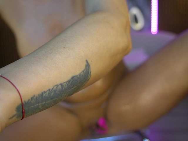 anneswhite live cam on BongaCams