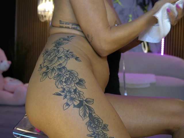 anneswhite live cam on BongaCams