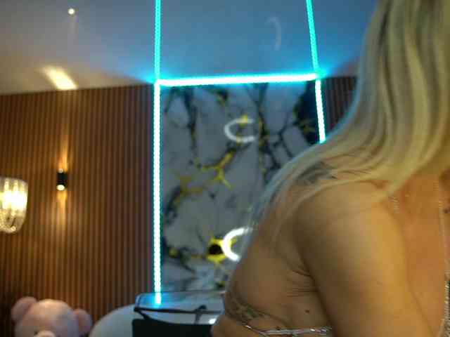 Modella: anneswhite