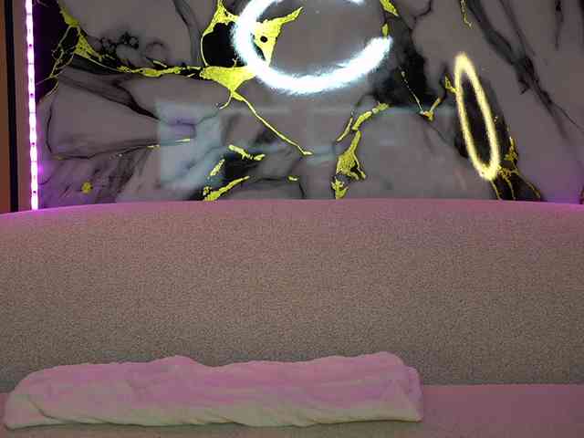 AnnesWhite webcam