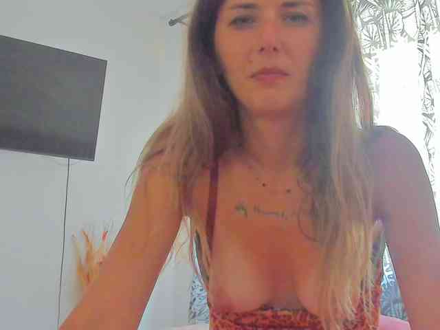mariemarie03 webcam