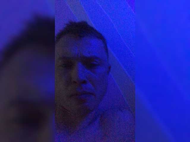 PioneerNiko live cam on BongaCams