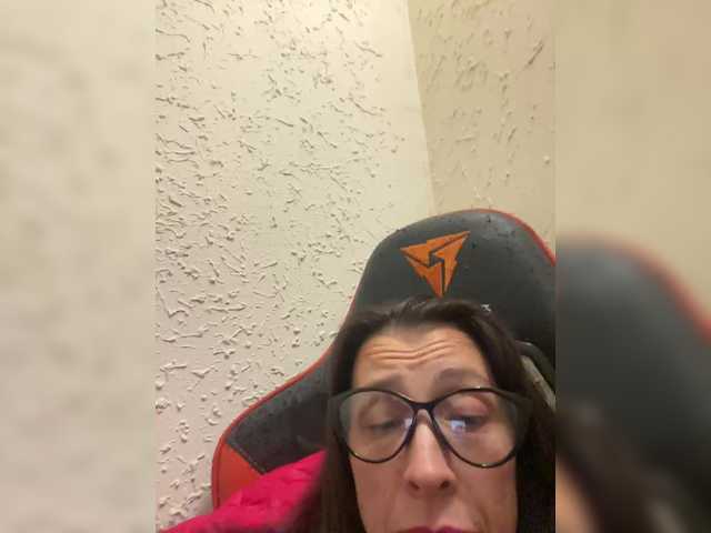 PioneerNiko live cam on BongaCams
