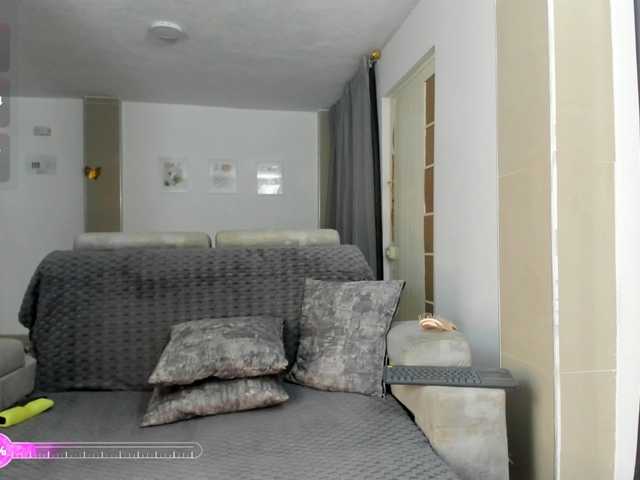 DulceRomance live cam on UnifiedCams
