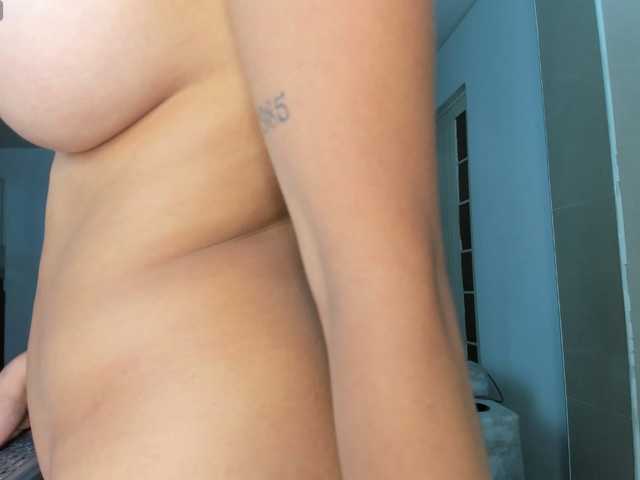 DulceRomance live webcam show