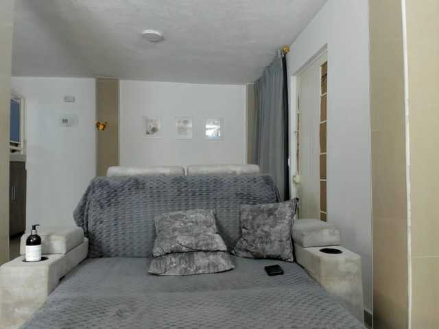 DulceRomance live cam on BongaCams