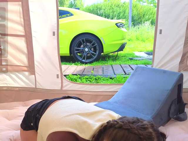misss-vikki live cam on BongaCams