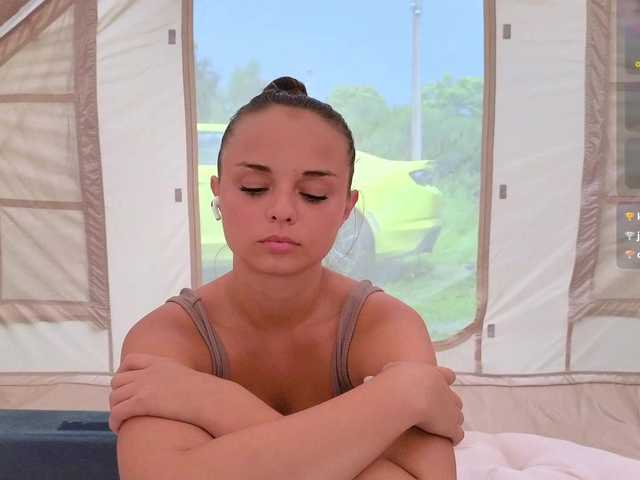 misss-vikki live sex show