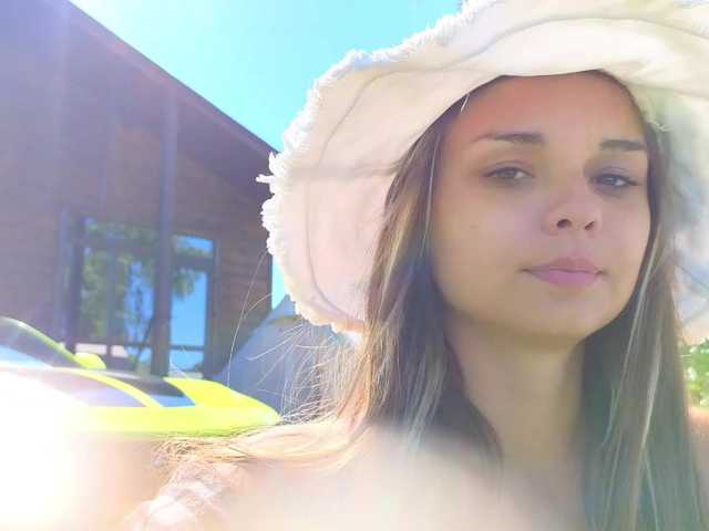misss-vikki live cam on BongaCams