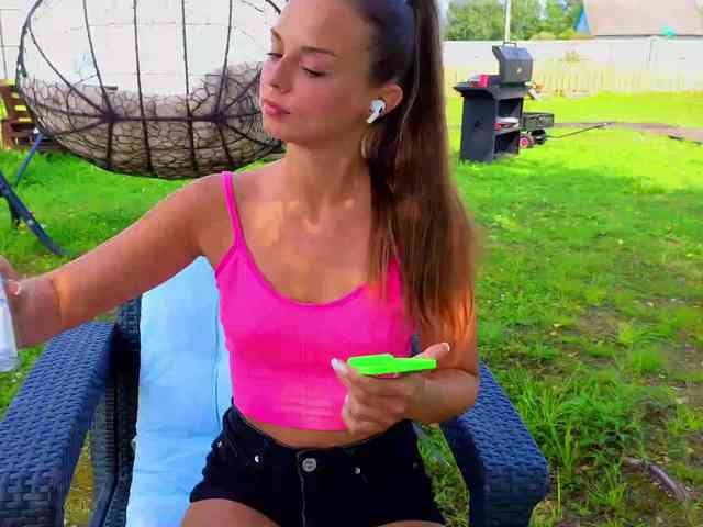 misss-vikki webcam