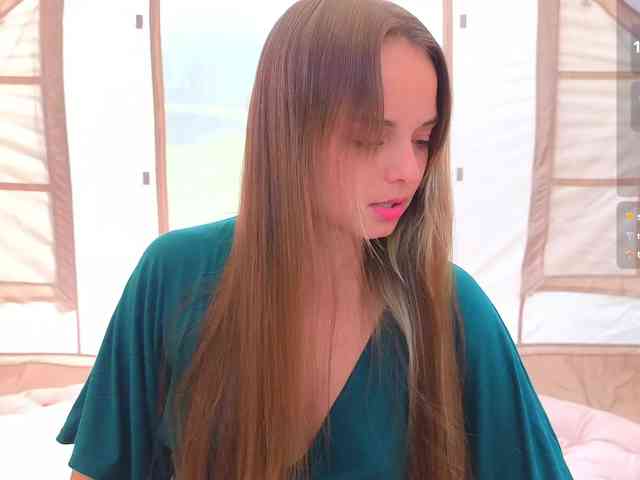 misss-vikki Sex Cam Show