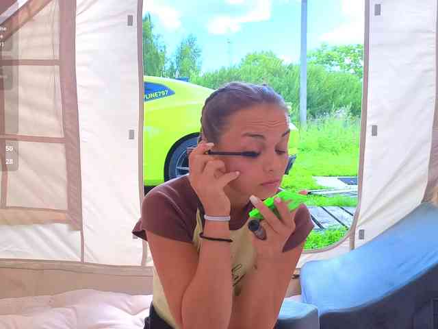 misss-vikki webcam