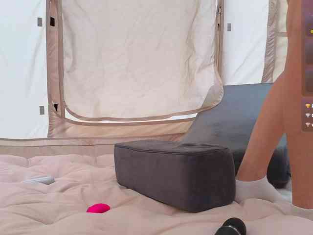 misss-vikki Sex Cam Show