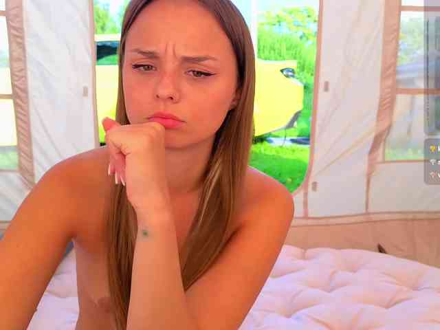 misss-vikki Sex Cam Show