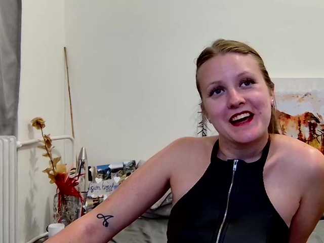 xmileygreyx live cam on BongaCams