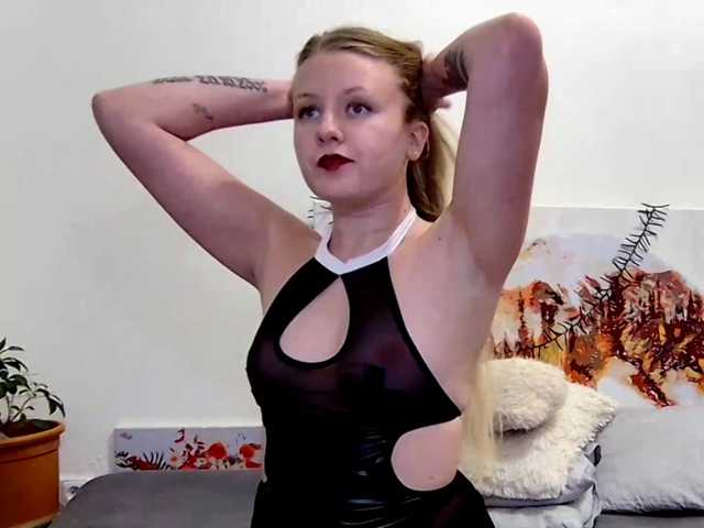 xmileygreyx live cam on BongaCams